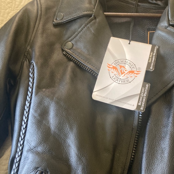 NEW WITH TAGS WOMENS LEATHER - Picture 3 of 6